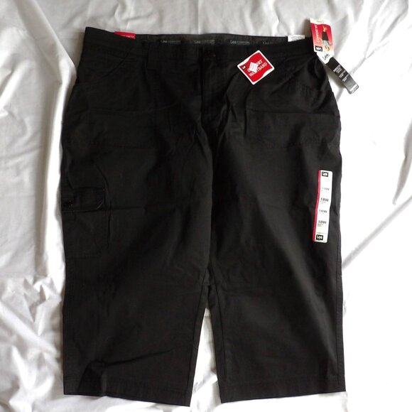 Lee Women's Comfort Fit Capri Pants, Black, 18W Medium, NWT - Picture 5 of 9